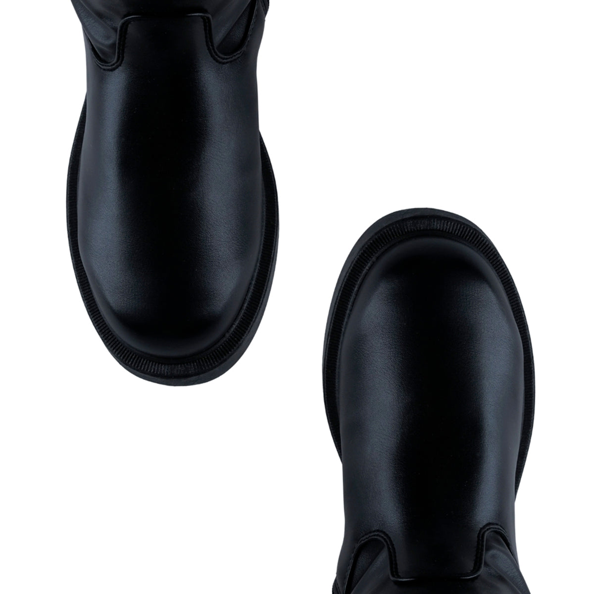 Bota negra para mujer con plataforma y suela gruesa