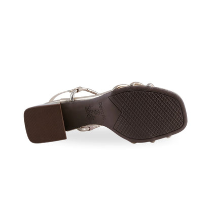 Sandalia de fiesta dorada con sujeción slingback al talón