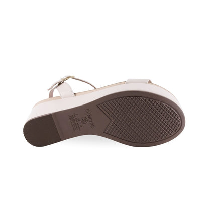 Sandalia beige mate para uso casual y diario