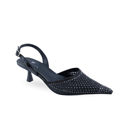 Zapatilla slingback negra con pedrería y tacón kitten vista de tres cuartos