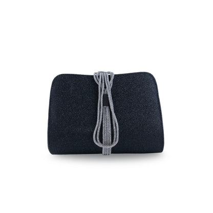 Clutch compacto negro con acabado texturizado y cierre superior