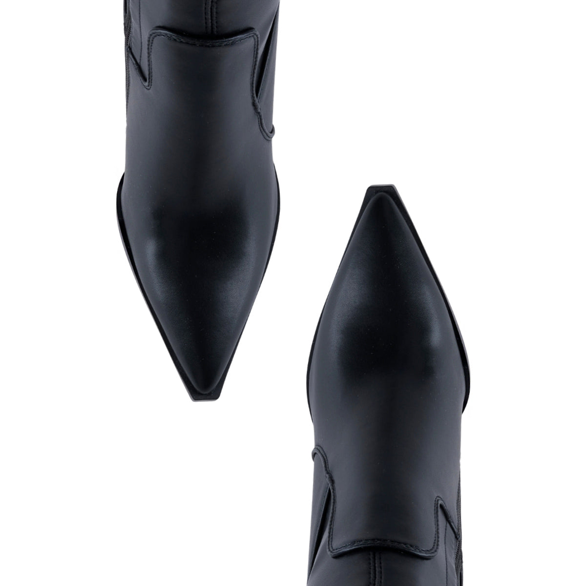 Botín femenino negro con tacón alto y diseño elegante