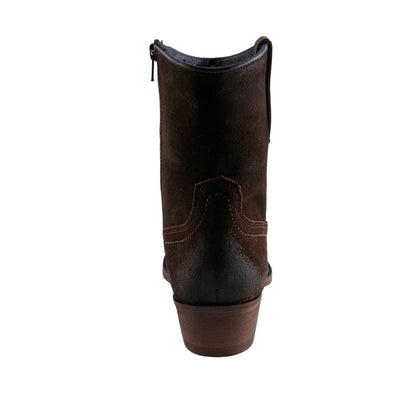Botín estilo western en gamuza con costuras decorativas
