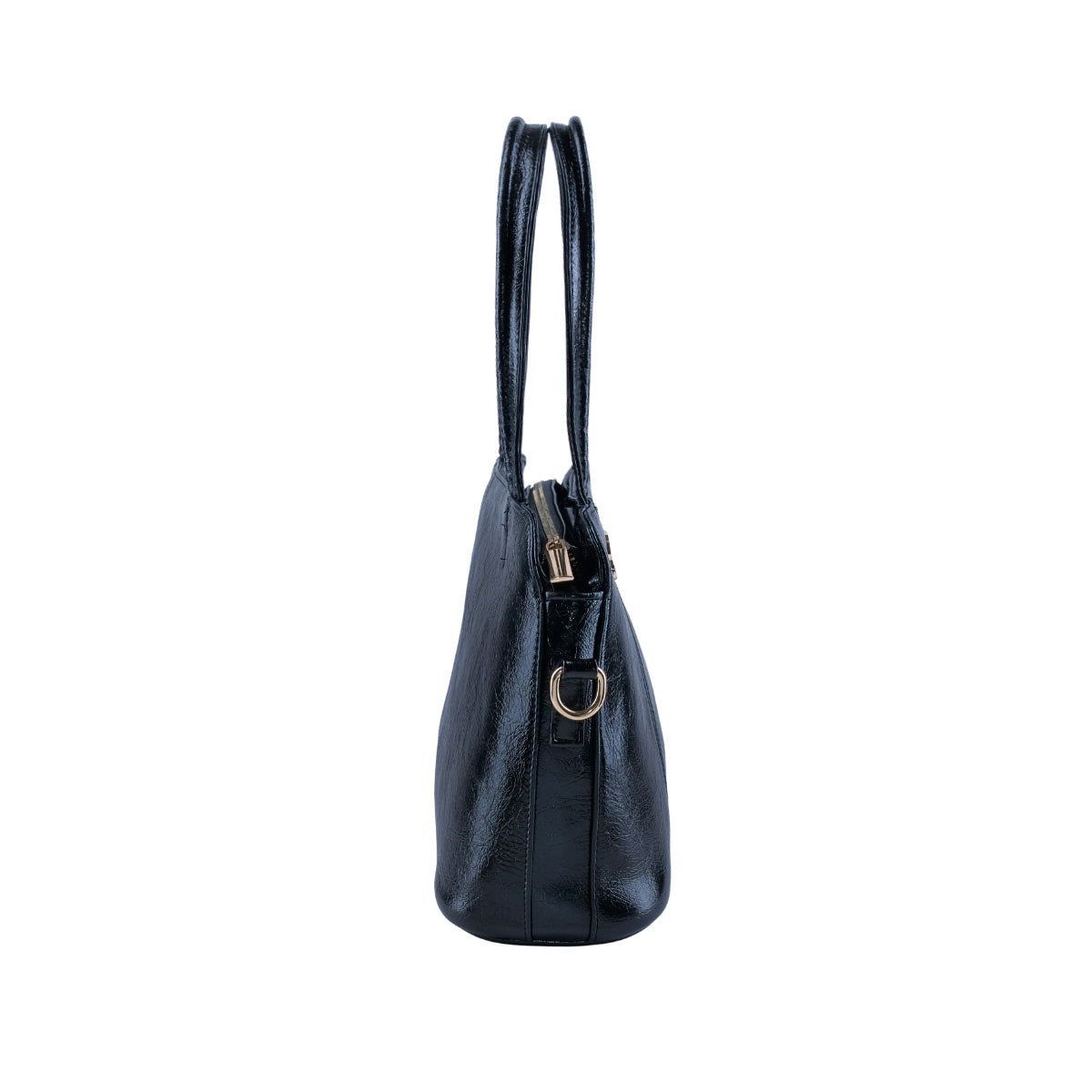 Bolsa negra brillosa con herraje dorado frontal y remaches laterales