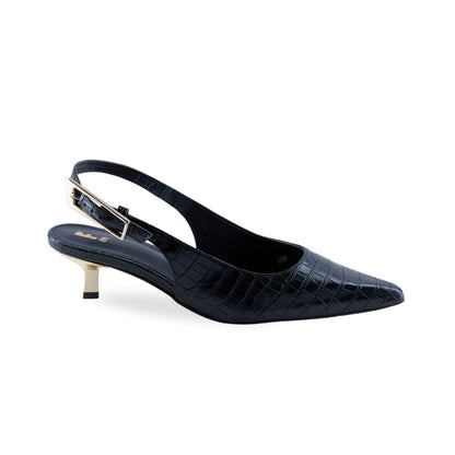 Zapato de tacón bajo negro con tira slingback y hebilla metálica