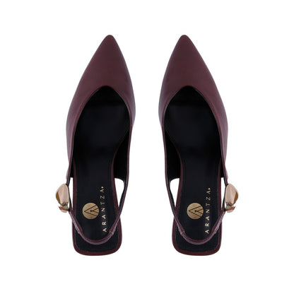 Zapatilla de tacón vino Arantza para oficina y ocasiones elegantes