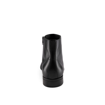 Botín Chelsea de piel mate negra para oficina y eventos formales
