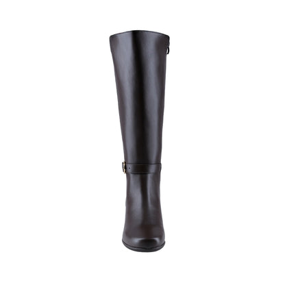 Bota larga café con panel elástico posterior y cuña baja