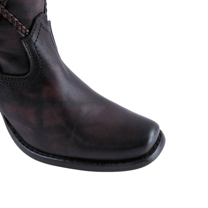 Bota de tacón bloque con talón cerrado y punta tipo pico