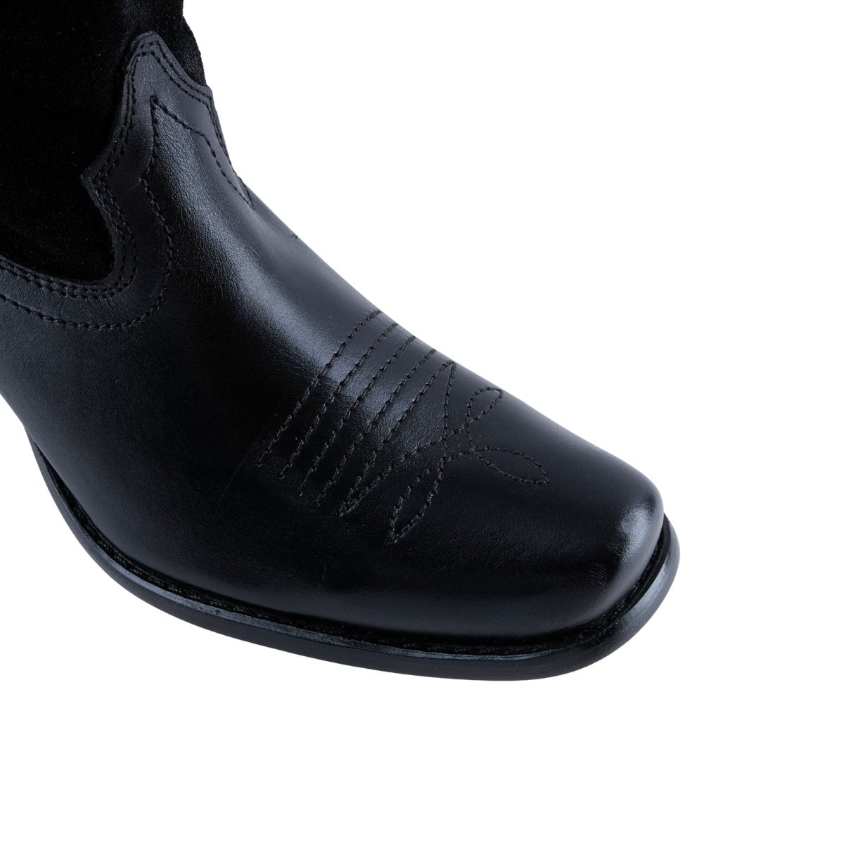 Bota de piel brillosa con caña de gamuza mate estilo western