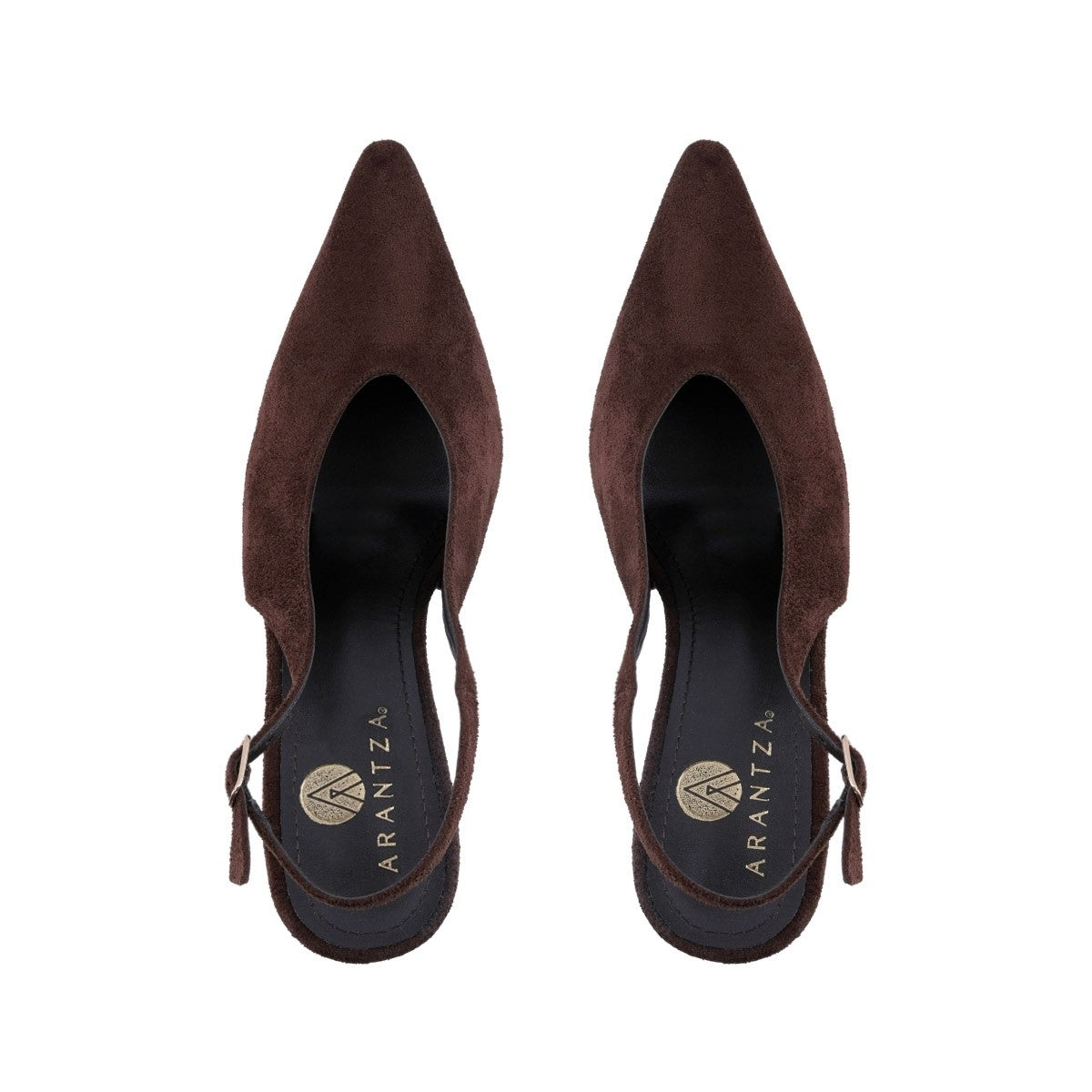 Zapatilla café con hebilla lateral y talón expuesto estilo slingback