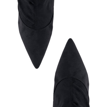 Bota negra Vizzano para looks de otoño invierno