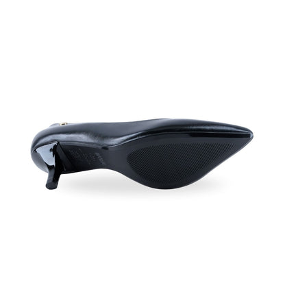 Zapato de tacón puntiagudo negro para looks formales de mujer